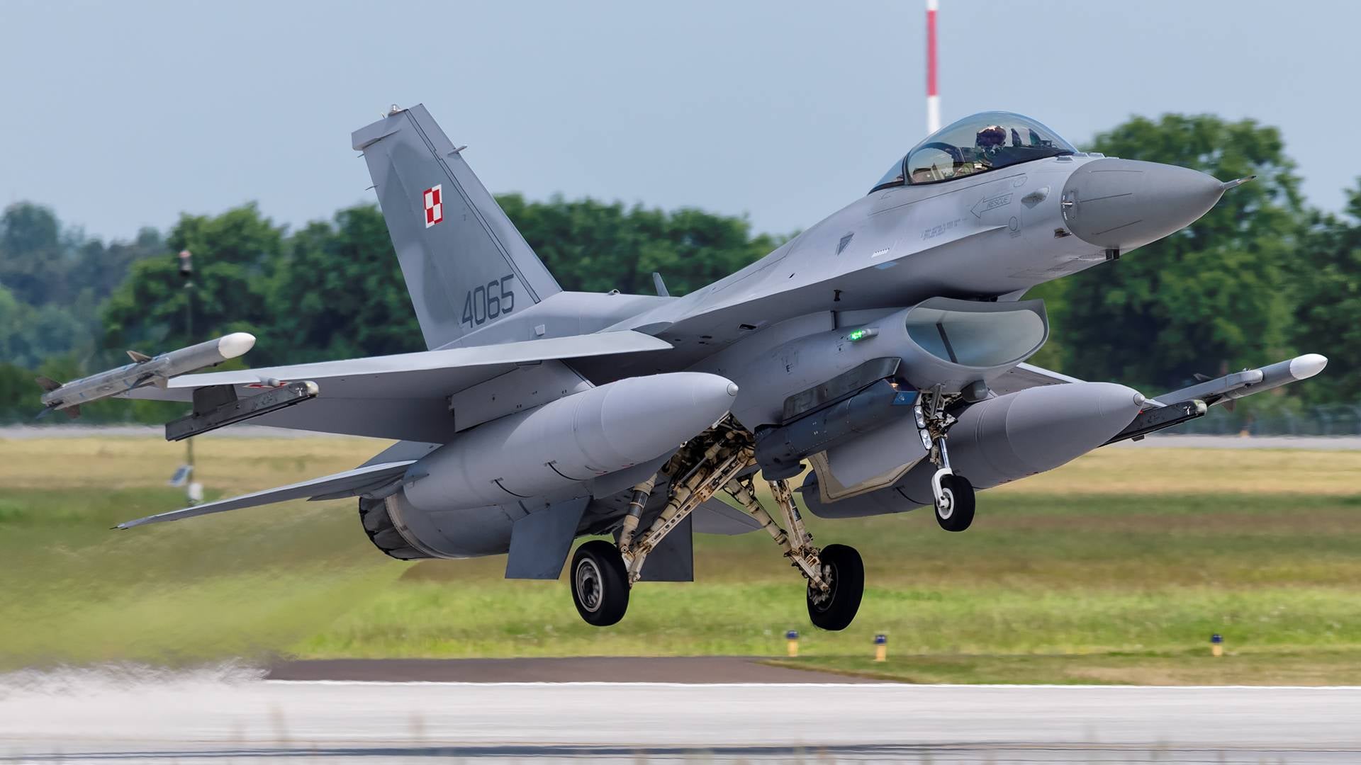 F-16