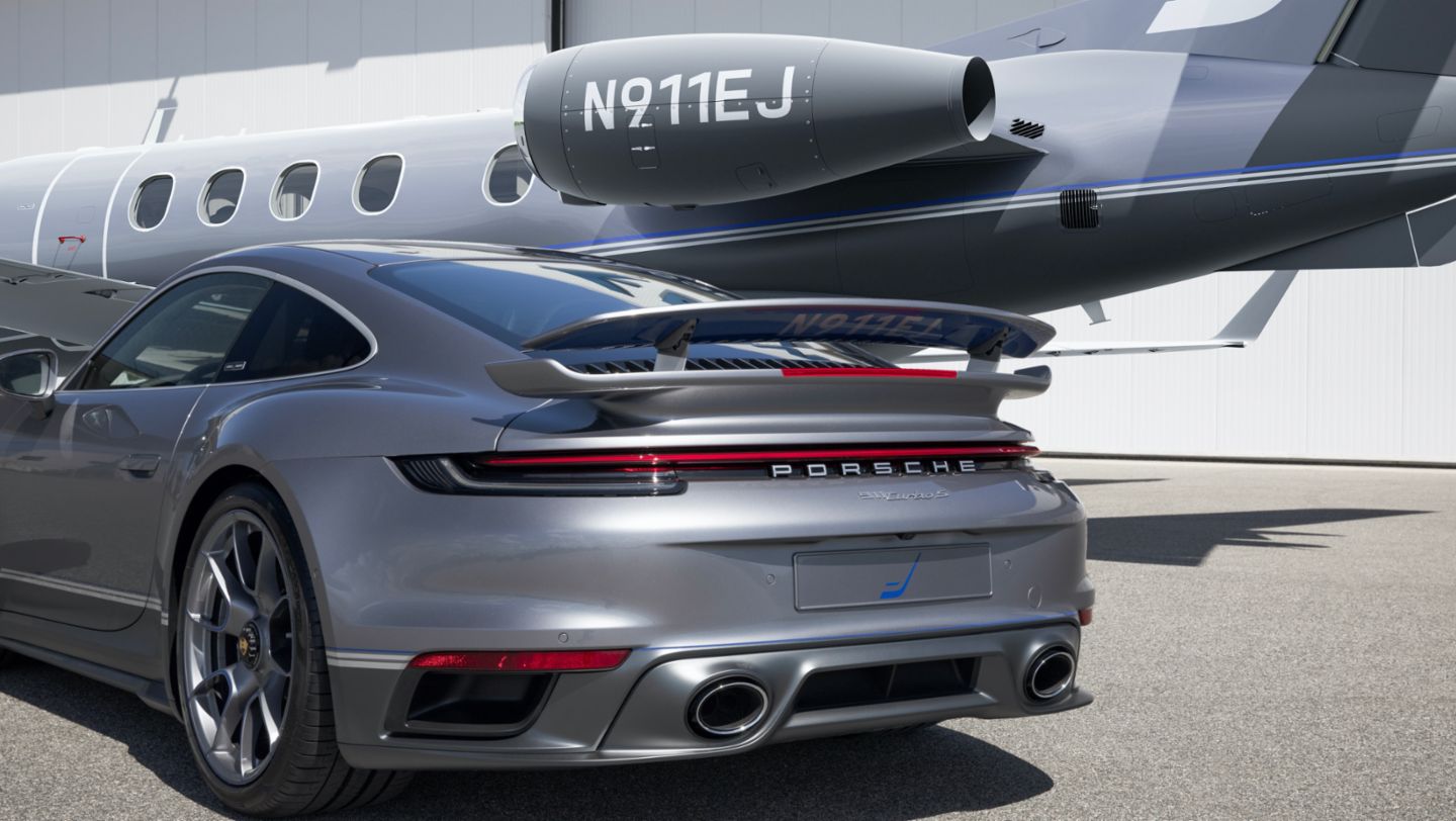 Phenom 300 Porsche