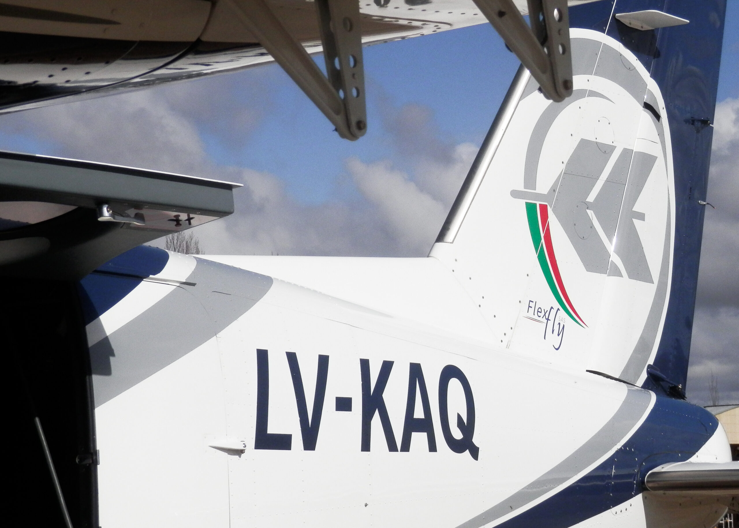 Tecnam P2012 Traveller. FlexFly.
