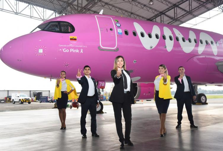 Viva presenta su nuevo avión &quot;Go Pink&quot; y hace un llamado a la equidad de género - Aviacionline.com