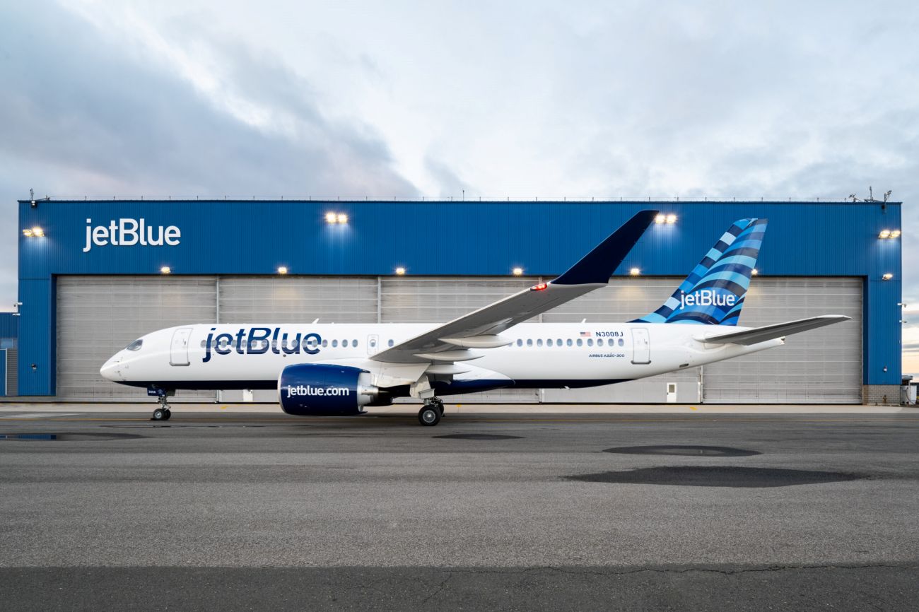 Airbus A220