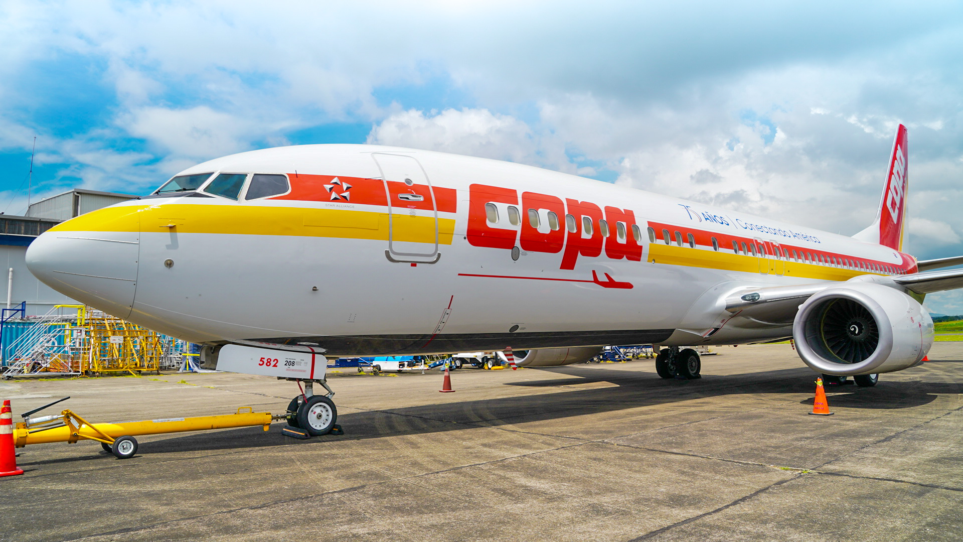 Copa Airlines celebrates 75 years with a special retro livery