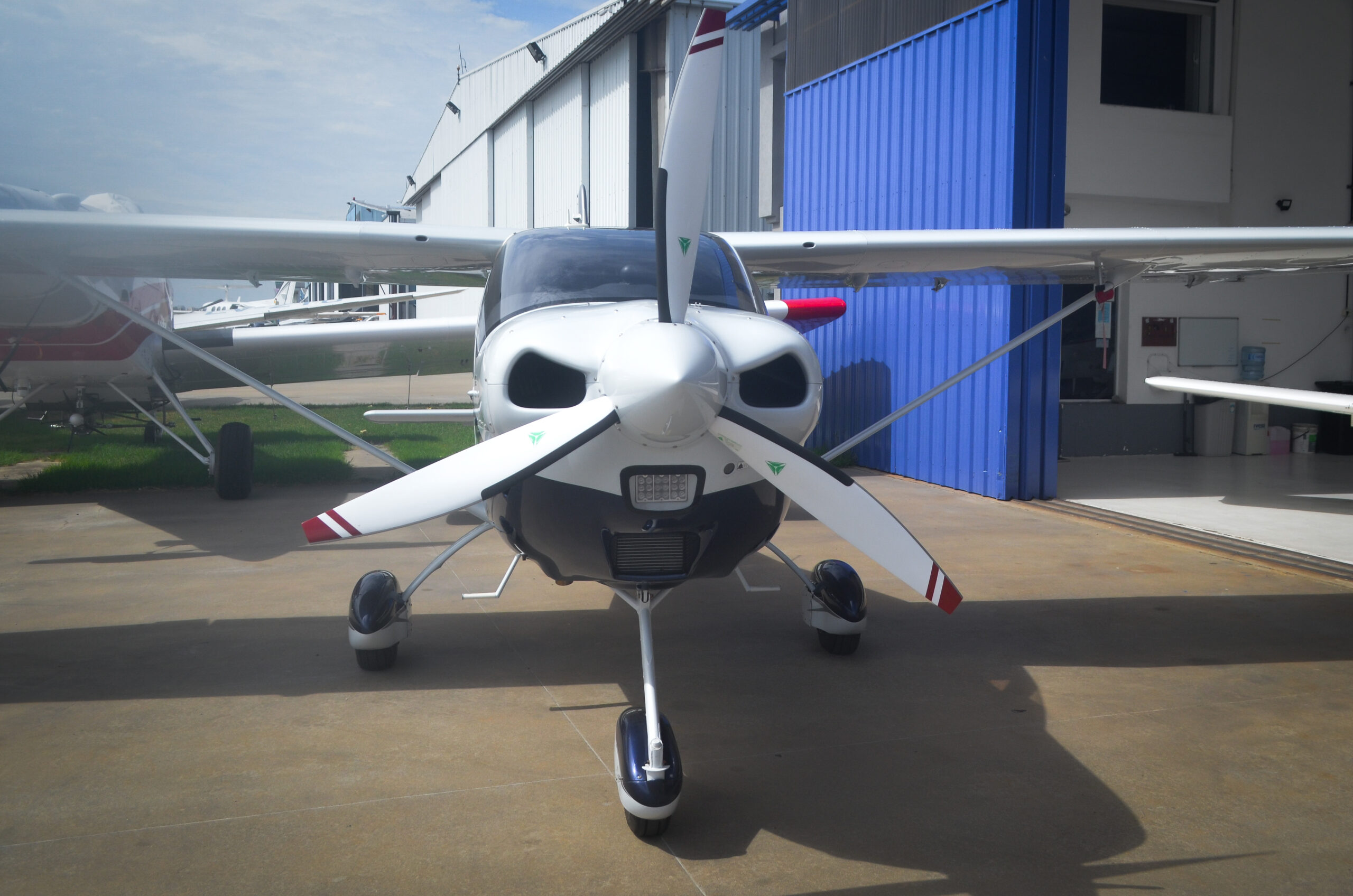 Tecnam P2010 TDI Gran Lusso. Aerotec.