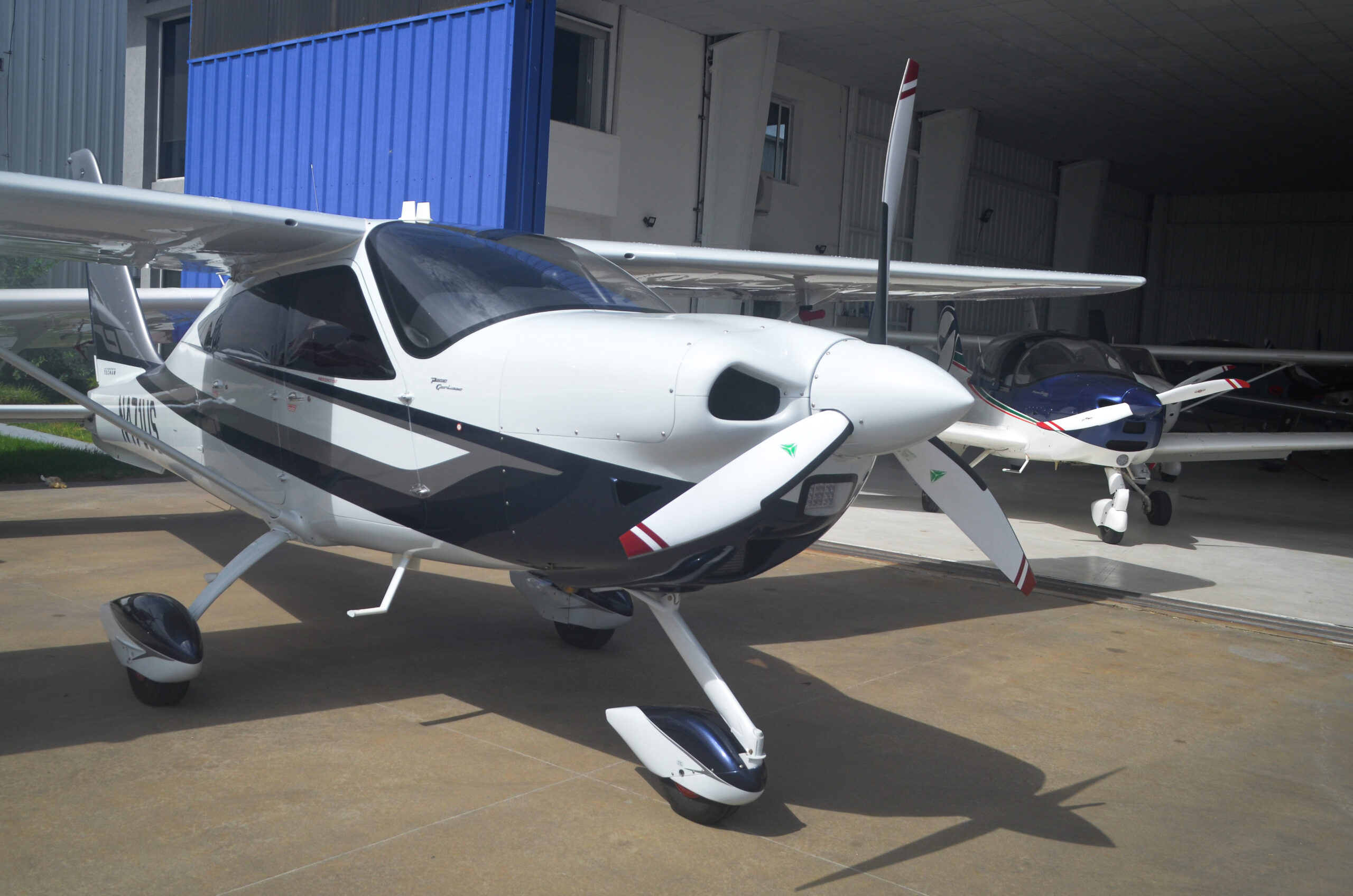 Tecnam P2010 TDI Gran Lusso. Aerotec.