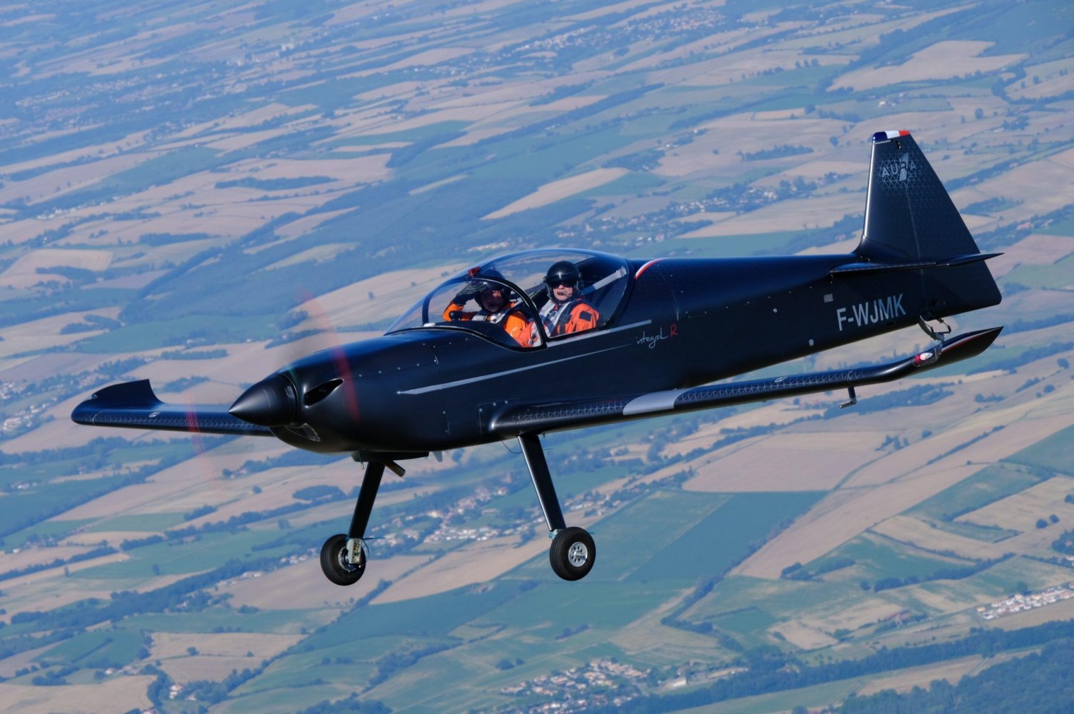 Avión biplaza Aura Eero INTEGRAL