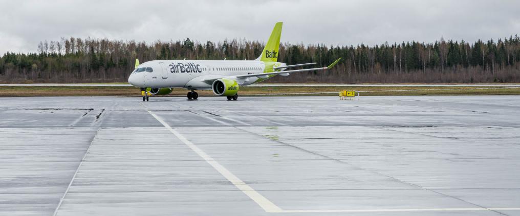 airBaltic - Tampere - A220