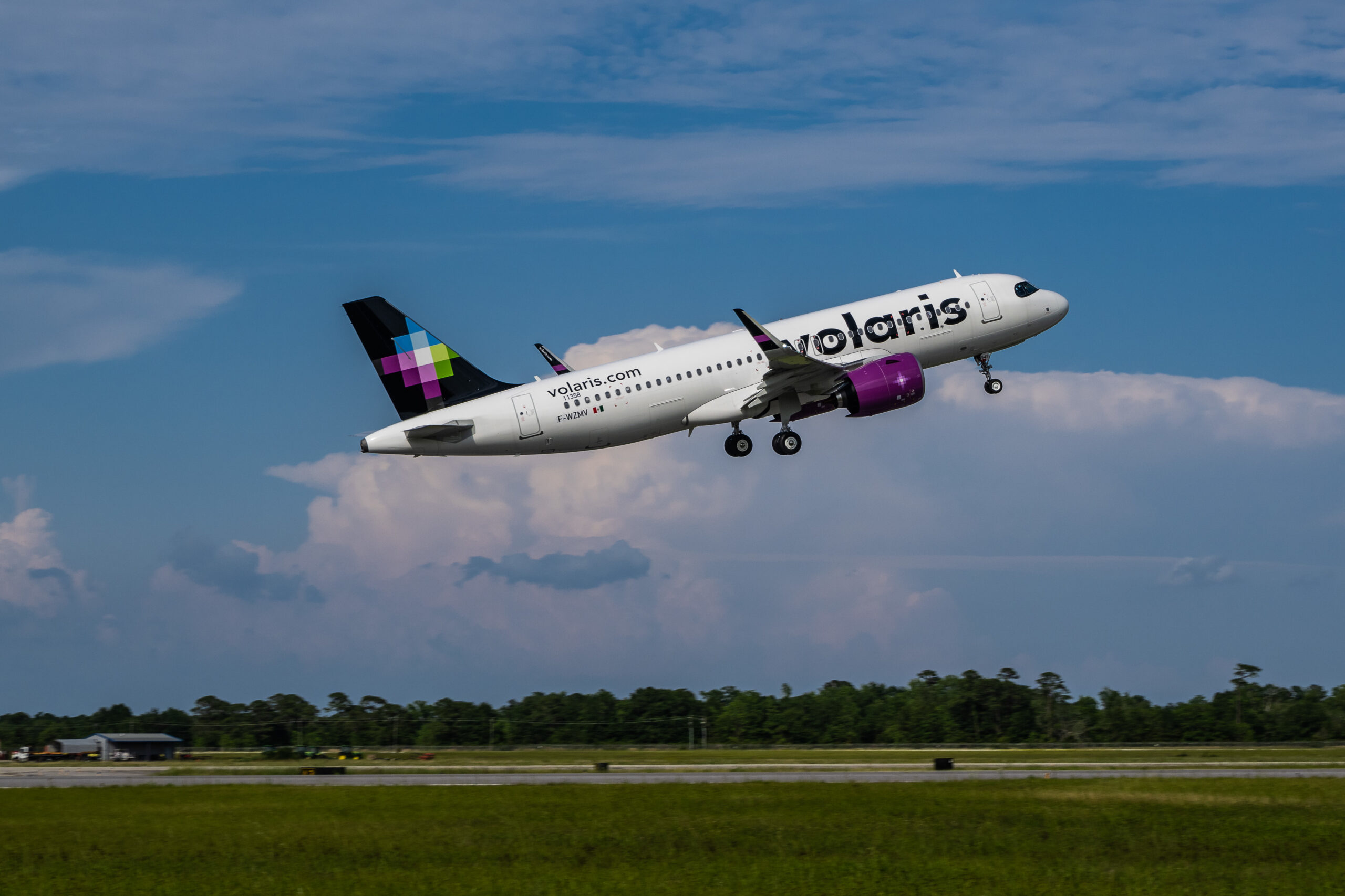 Mexico: Volaris expects capacity reduction in 2024 due to engine ...