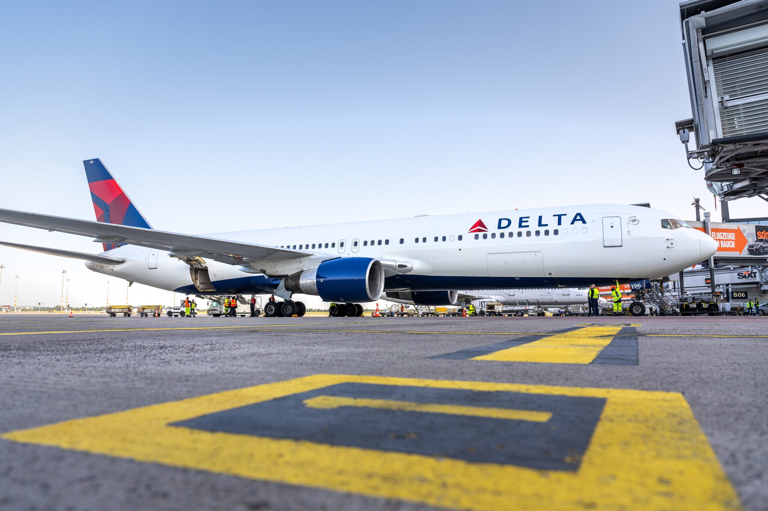 Delta Air Lines Resumes Second - FxC3sC8WcAAgowR Scaled 
