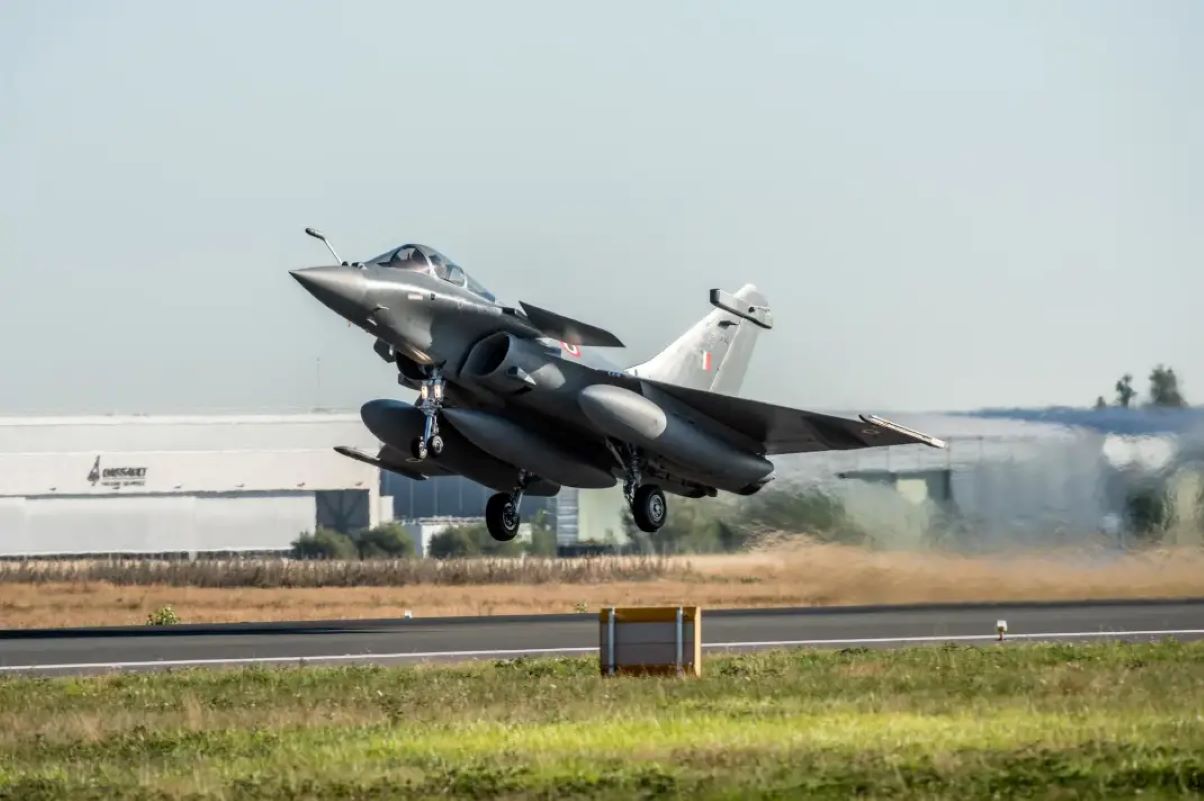 India seeks to integrate local weaponry into its Dassault Rafale fighters