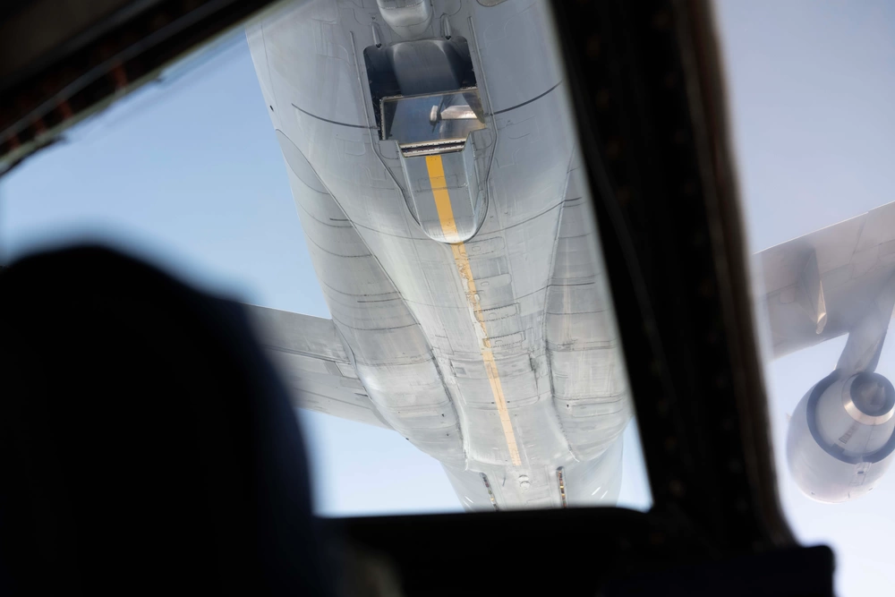 reverse flow air refueling C-5M to KC-10
