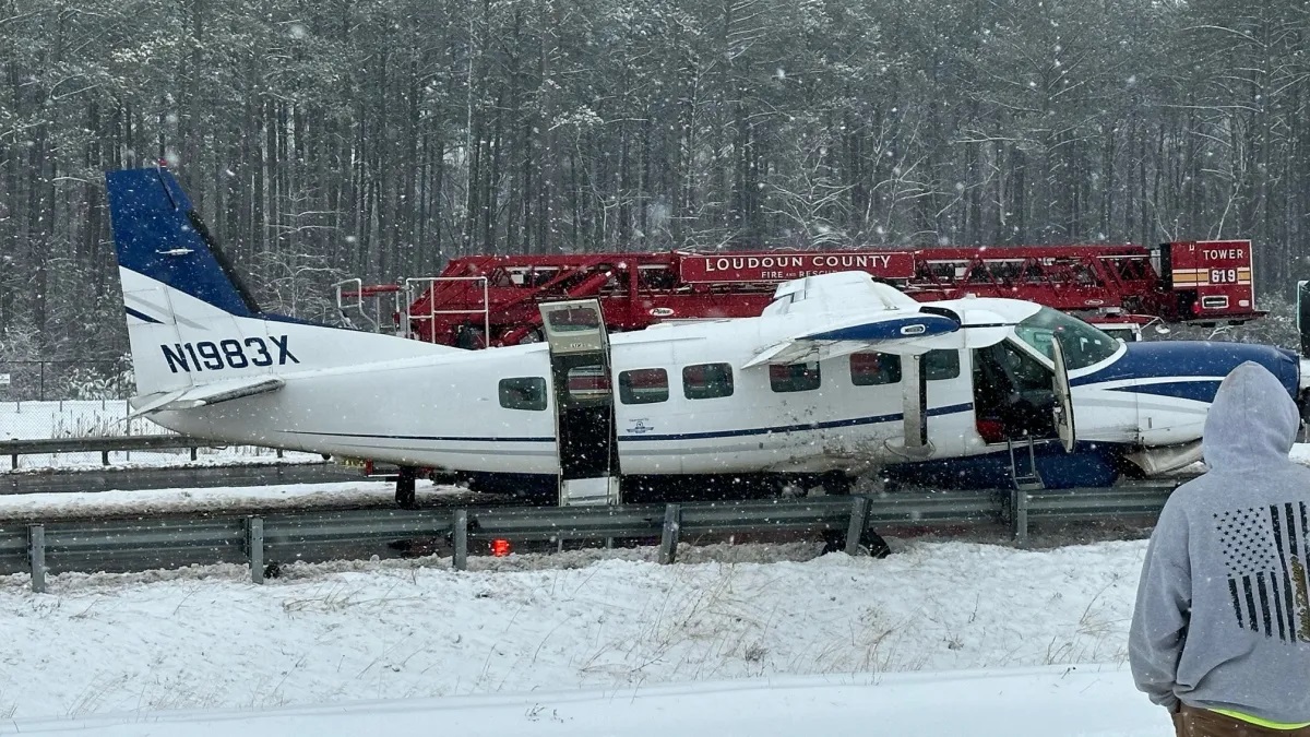 Cessna C-208B Grand Caravan N1983X.
