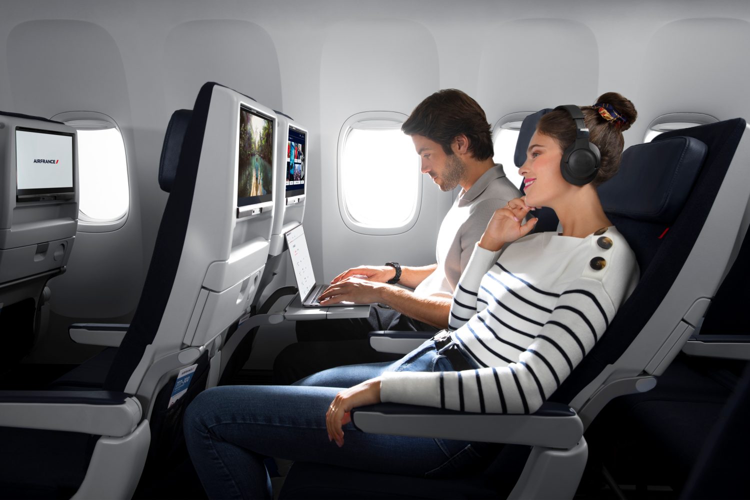 air France Economy 777 laptop