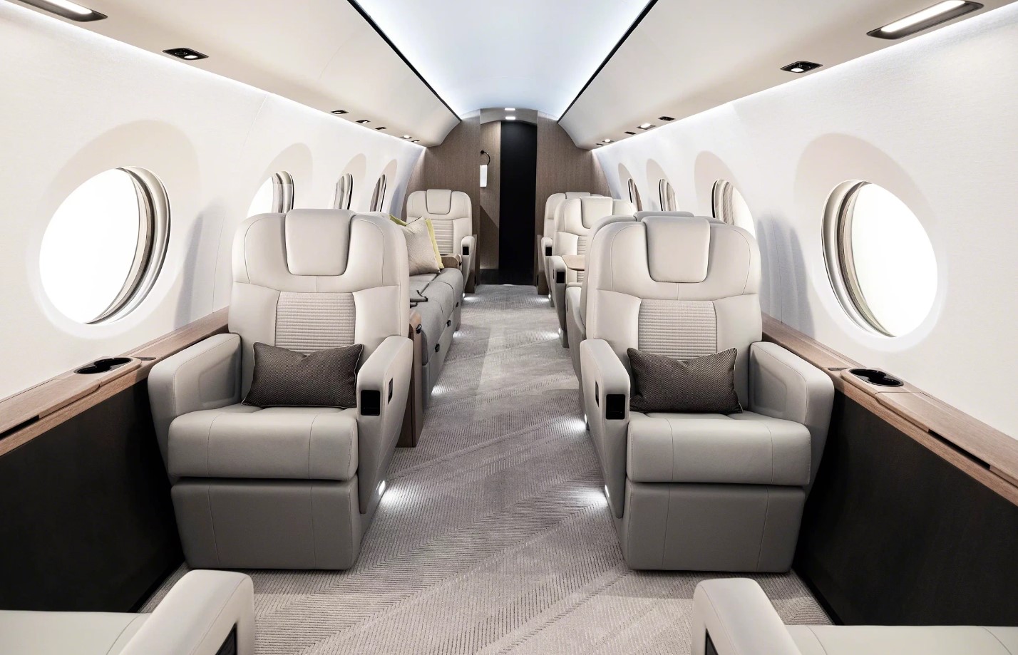 Cabina del Gulfstream G400