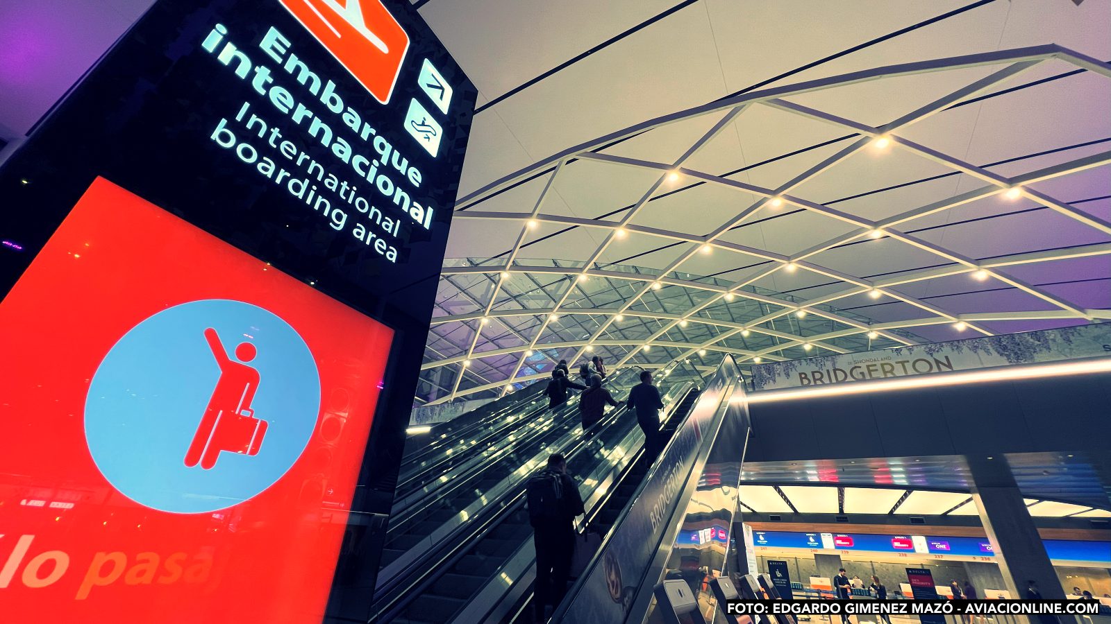 ezeiza cartel embarque generica