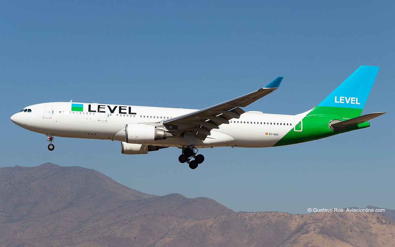 EC-NEN - Airbus A330-202 - Level