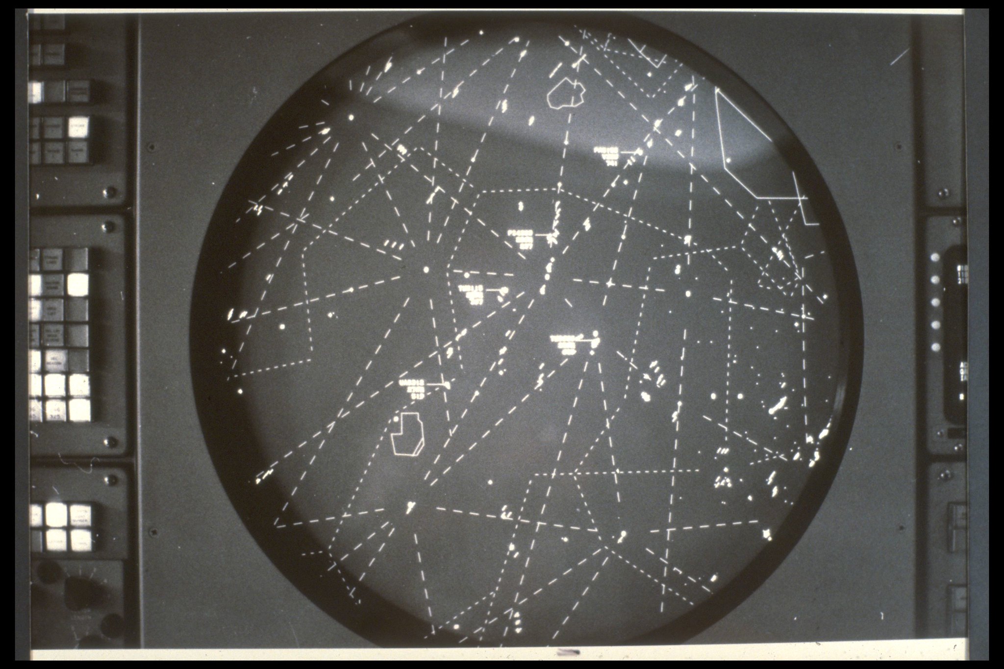 Air traffic control radar display in the 1950s in the United States (Source: FAA)