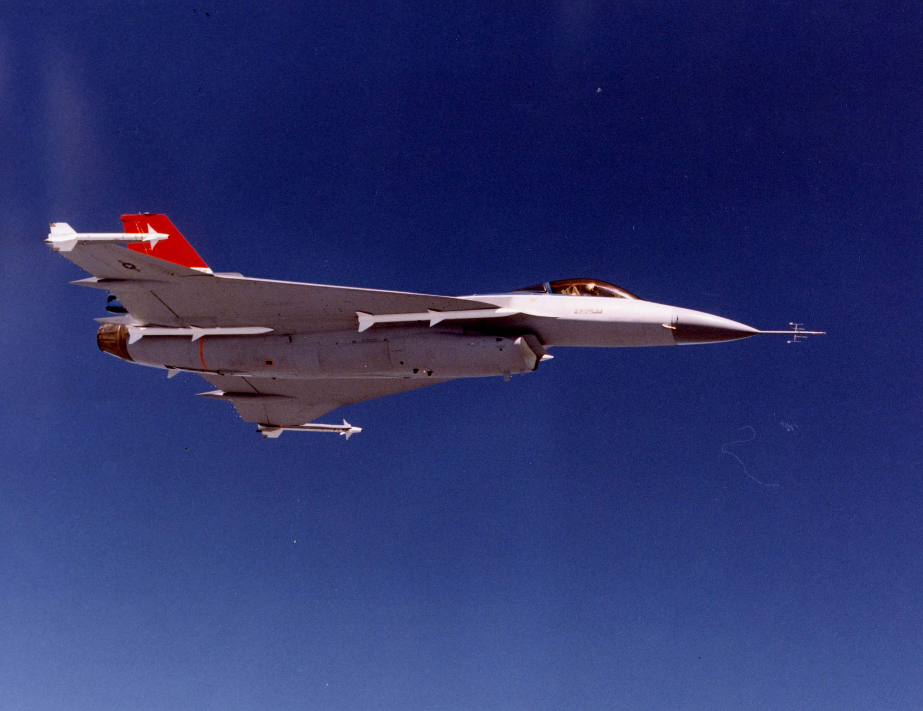 F-16 XL - 7