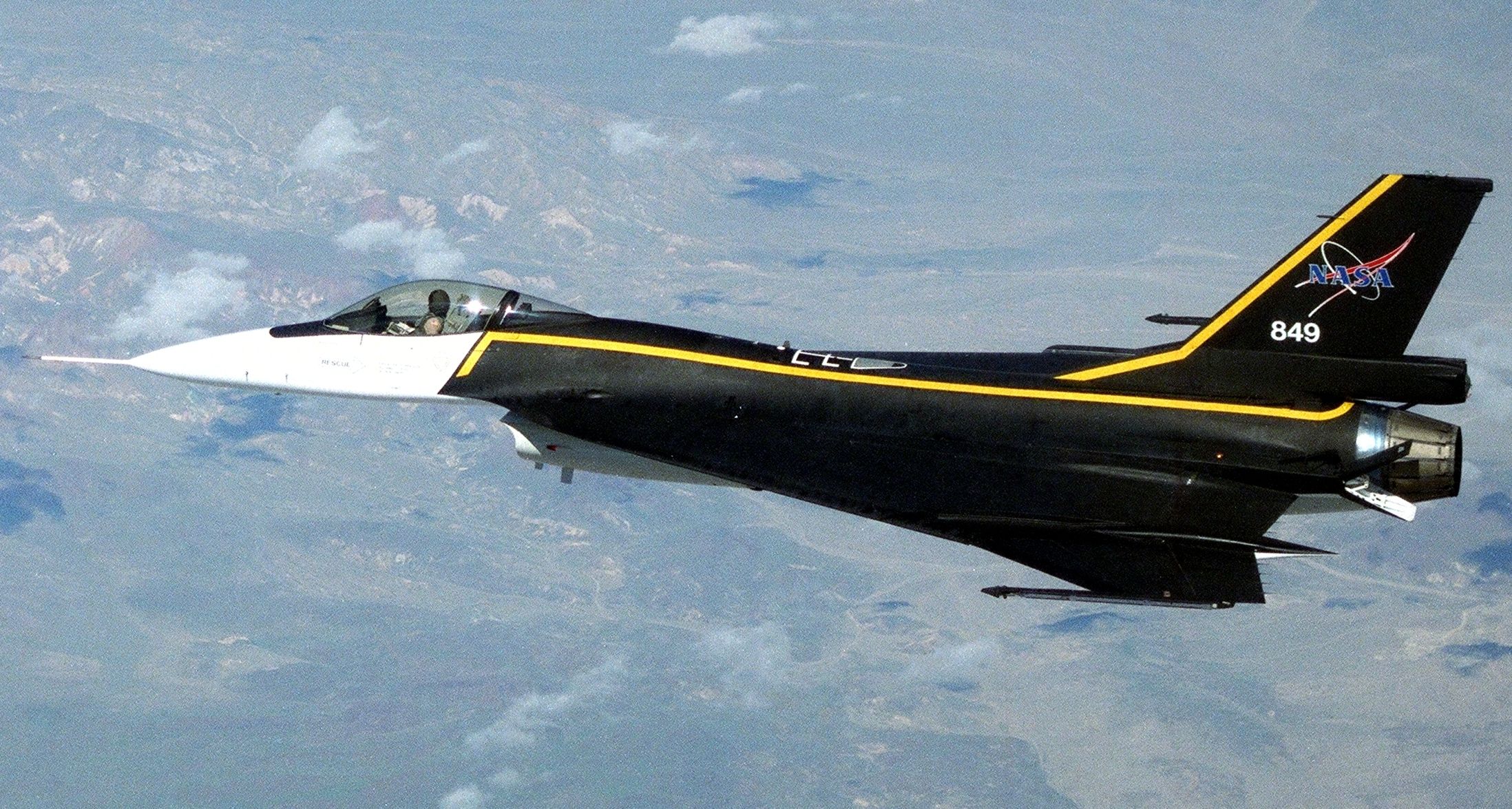 F-16 XL - 6