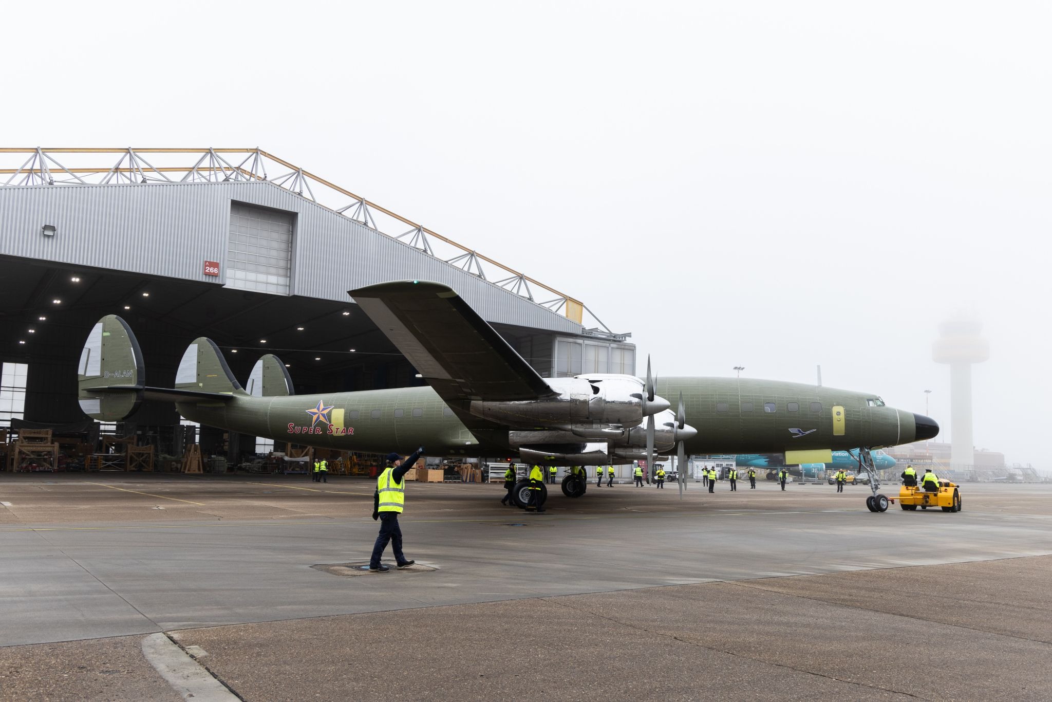 Lockheed L-1649A Super Star D-ALAN