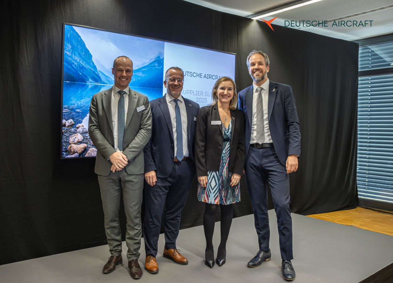 De izq. a der.; Wolfgang Kuhl, Director Program D328eco de Deutsche Aircraft; Olaf Lawrenz, COO de Deutsche Aircraft; Patricia Ferrari, VP Supply Chain de Deutsche Aircraft; y  Nico Neumann, Co-CEO at Deutsche Aircraft