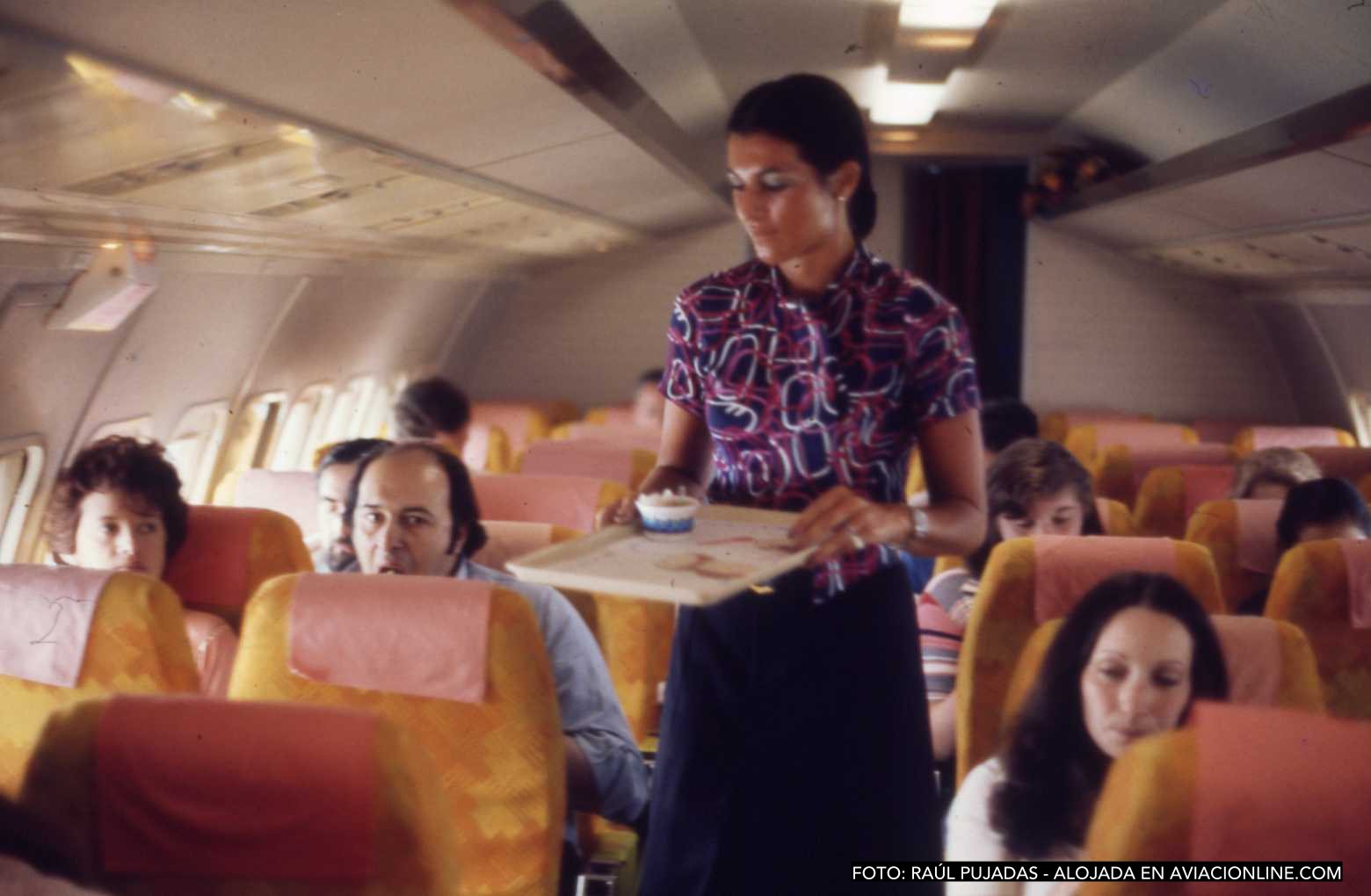 TCP de Aerolíneas Argentinas en un Fokker 28 - c.1975