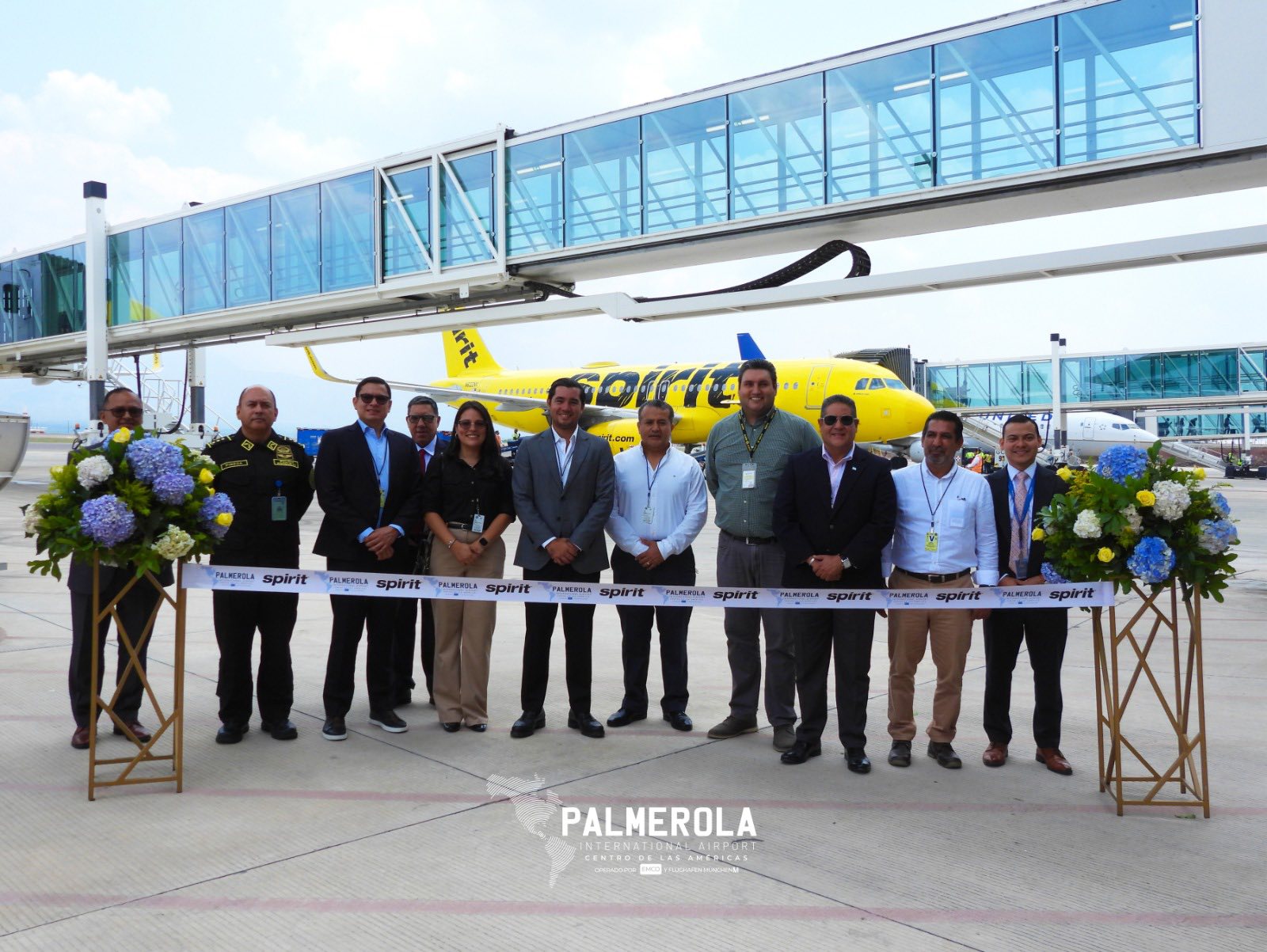 Acto para el vuelo inaugural de Spirit Airlines entre Nueva Orleans y Palmerola, Honduras
