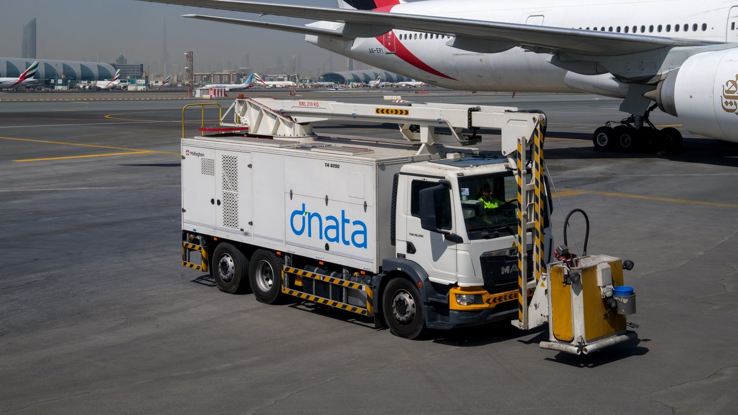 Dnata - Vehículo de handling aeroportuario