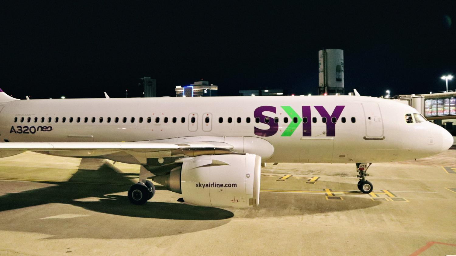 Airbus A320neo de SKY Airline en Porto Alegre (Foto: Fraport)