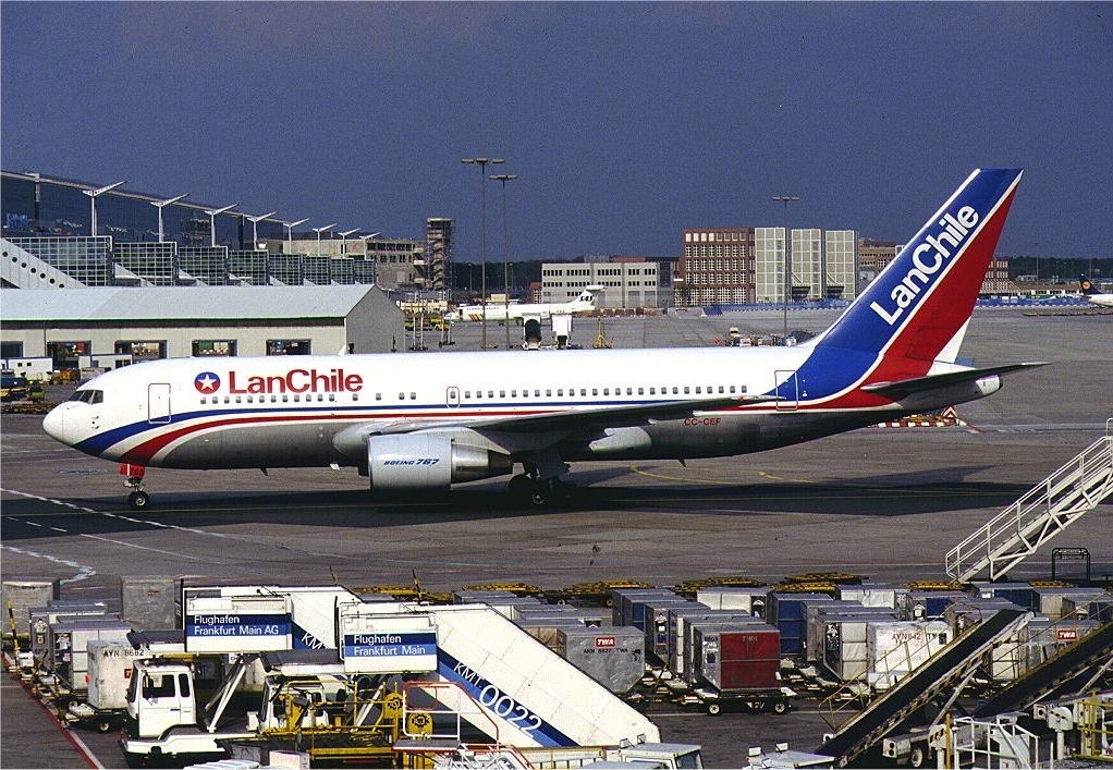 Boeing 767-200 LAN Chile