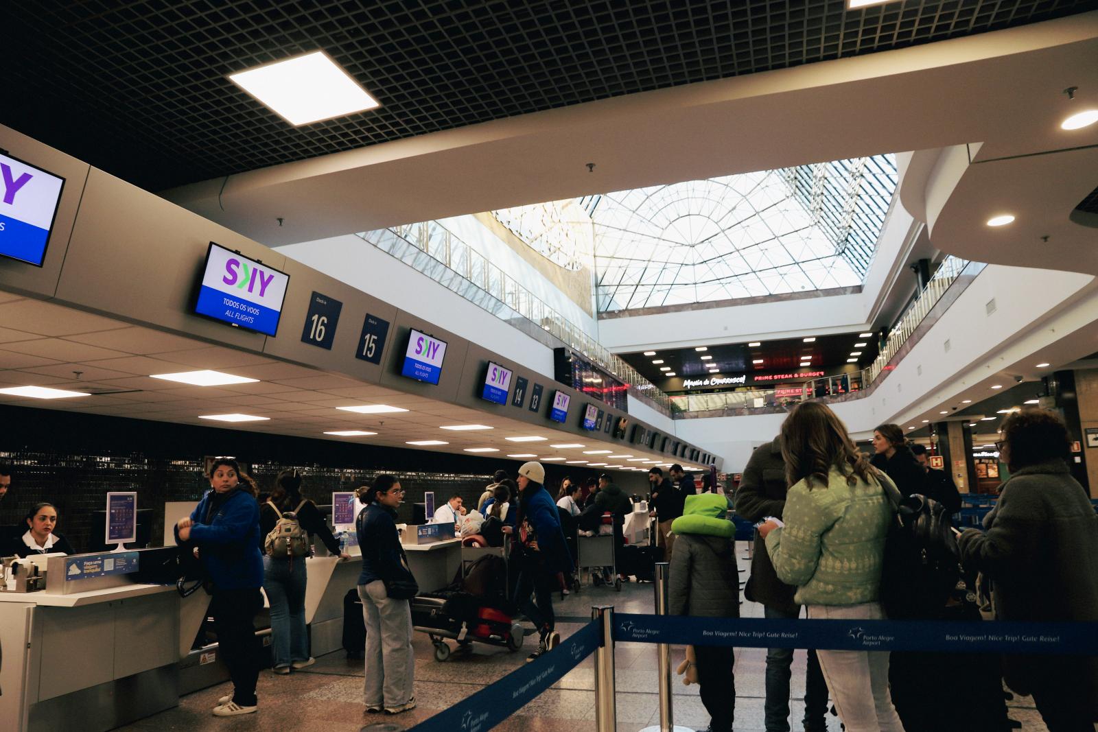 Mostradores de check-in de SKY Airline en Porto Alegre (Foto: Fraport)