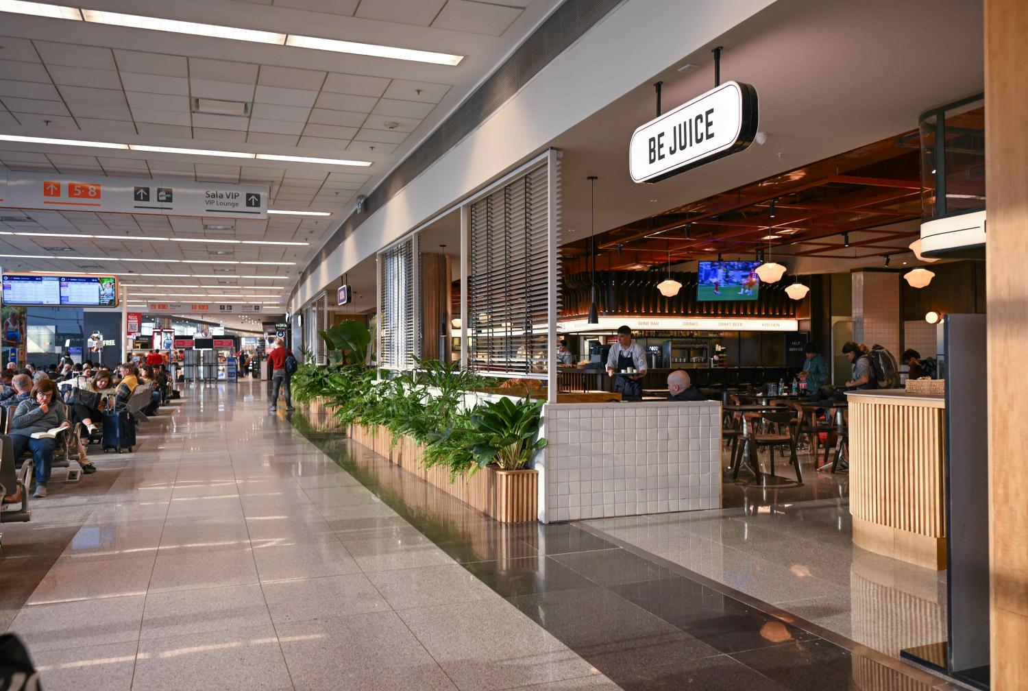 Espacios gastronómicos en el aeropuerto de Carrasco - Montevideo - Uruguay