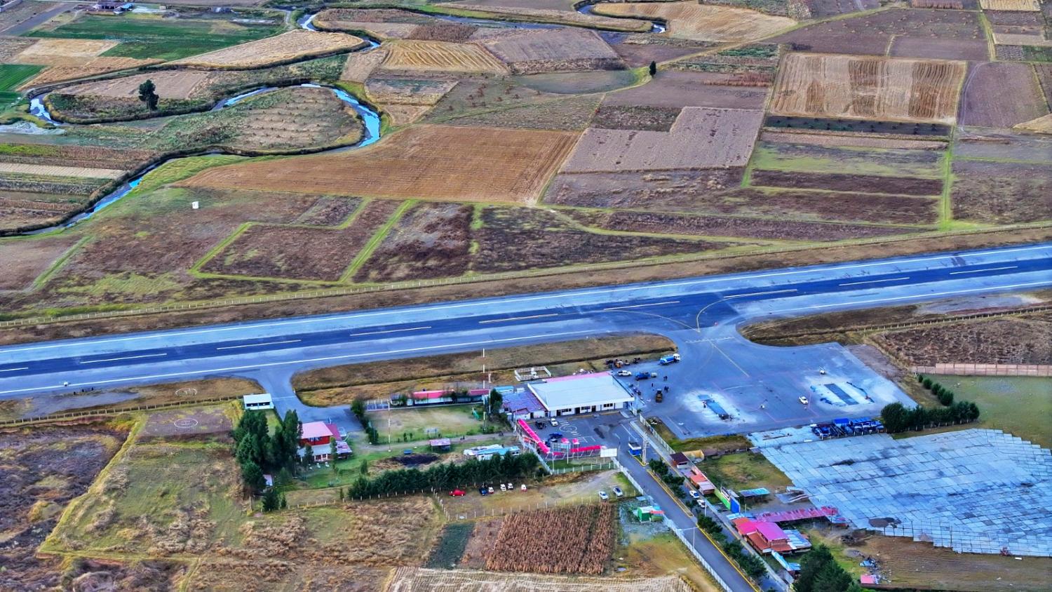 Vista aérea del aeropuerto de Jauja - Perú (Foto: MTC)
