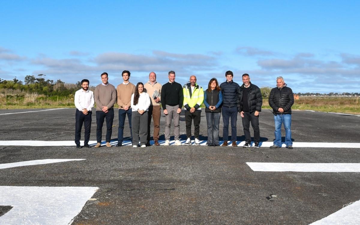 Autoridades y empresarios de Villa Gesell y Humming Airways