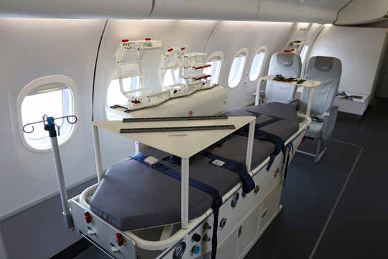 COMAC C909 sanitario