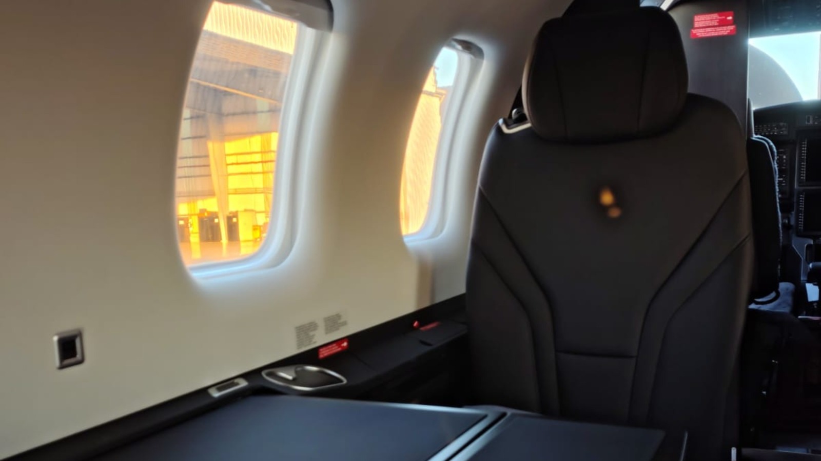 Interior Pilatus PC-12 NGX N227PC Digital Air. SADF FDO