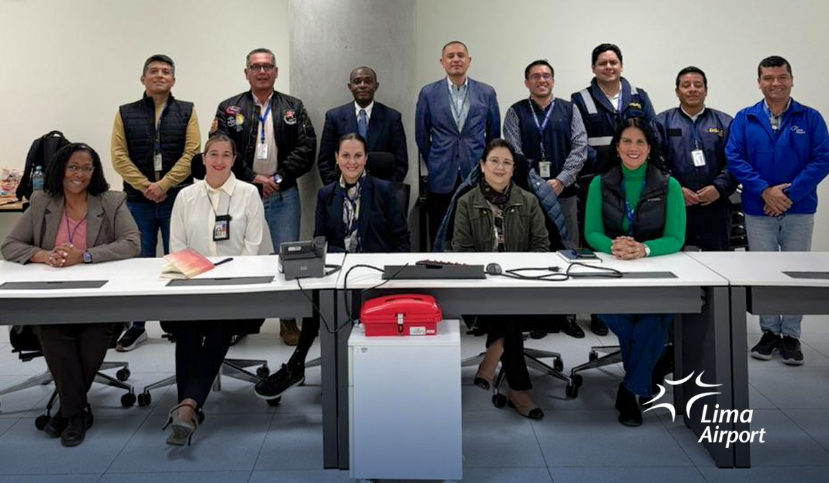 La delegación de la TSA junto a personal del aeropuerto de Lima (Foto: LAP)