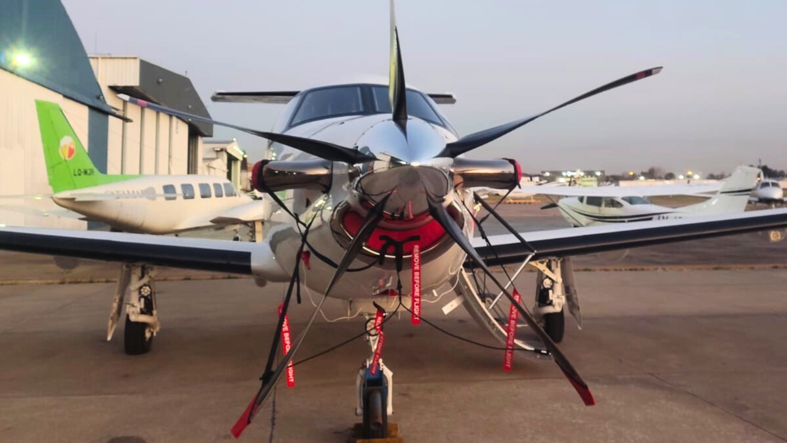 Pilatus PC-12 NGX N227PC Digital Air. SADF FDO