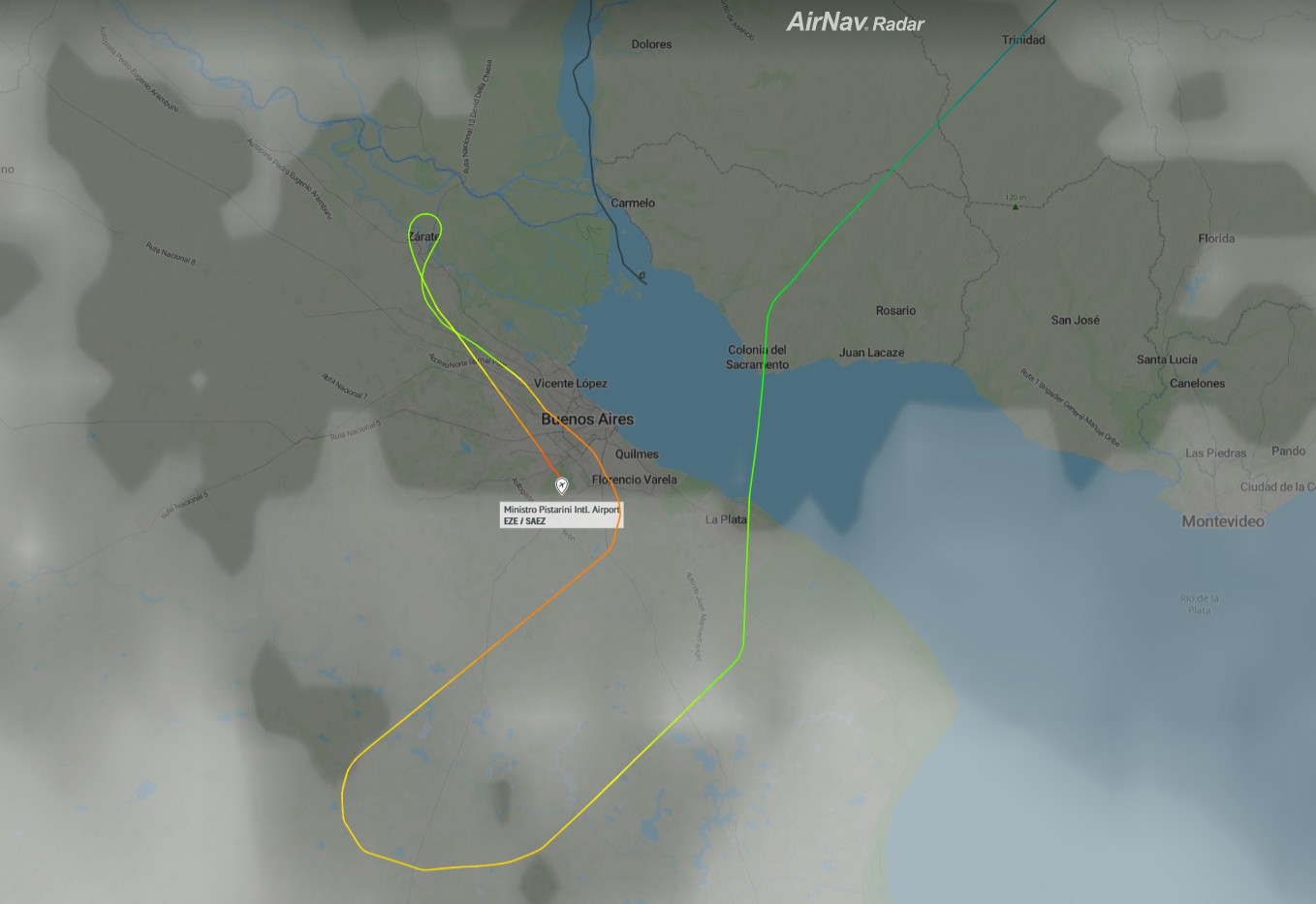 The circuit the Ethiopian Airlines 777 made to land in Buenos Aires Ezeiza Airport