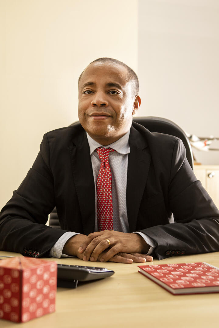 Emirates Stéphane Perard