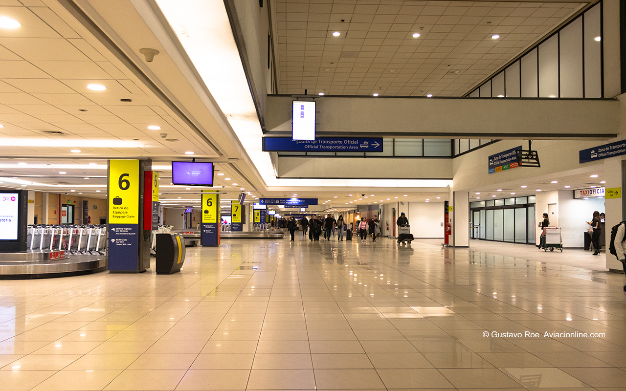 Sala de entrega de equipaje nacional - Aeropuerto de Santiago